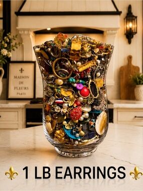 1 lb Bulk Earrings Lot Unsorted Costume Jewelry Craft Repair Treasure Mix